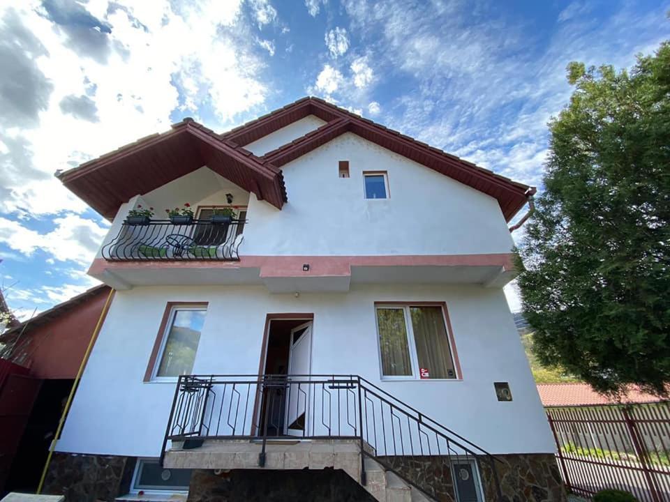 Vila Castelana Caciulata Exteriör bild