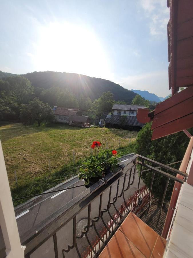 Vila Castelana Caciulata Exteriör bild
