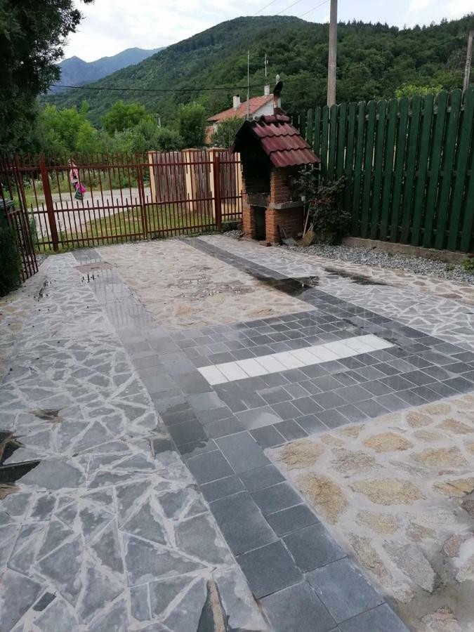 Vila Castelana Caciulata Exteriör bild